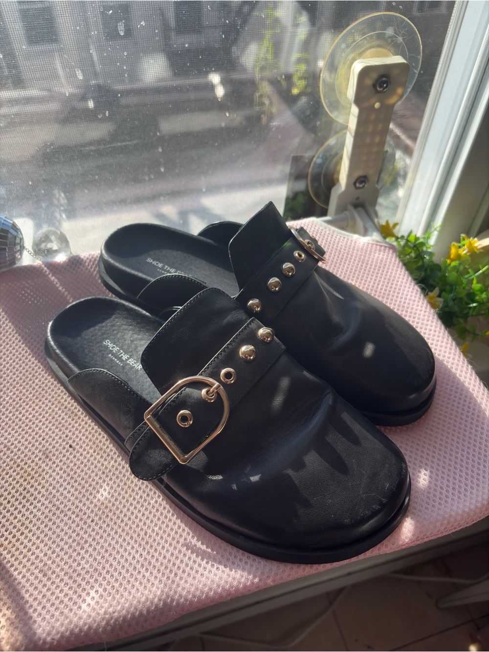 Women’s Shoe The Bear Siri Edgy Studded Clogs with Buckle